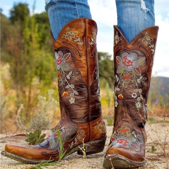 Embroidered Brown Cowboy Boots - Picture 5 of 8